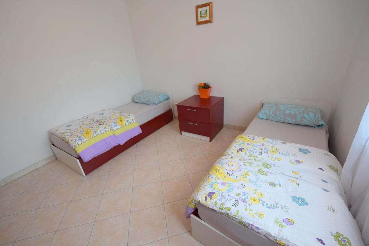 Apartments Gabrijel Malinska Luaran gambar