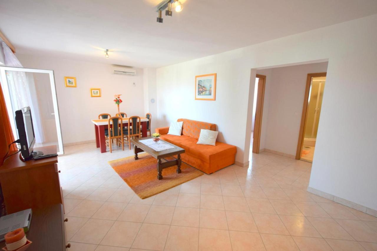 Apartments Gabrijel Malinska Luaran gambar