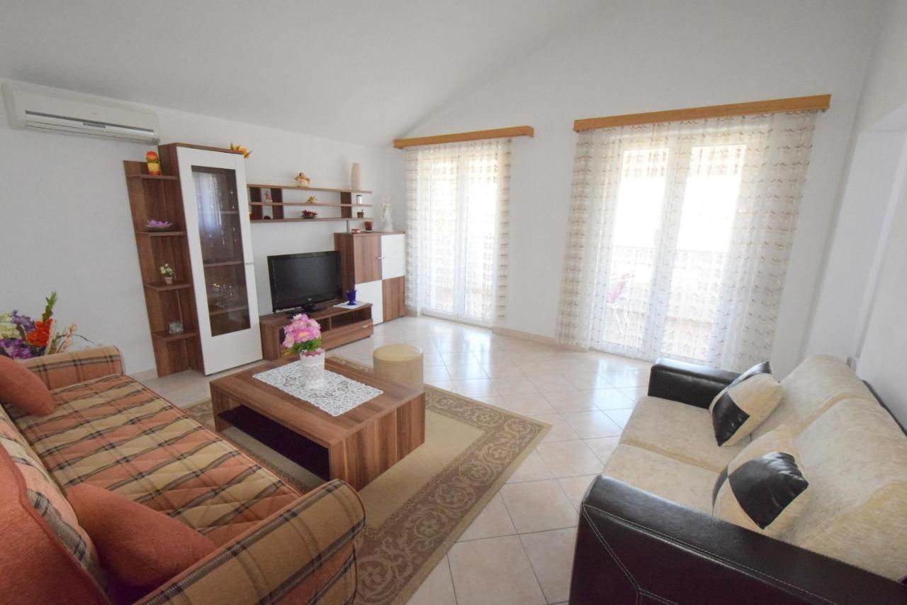 Apartments Gabrijel Malinska Luaran gambar