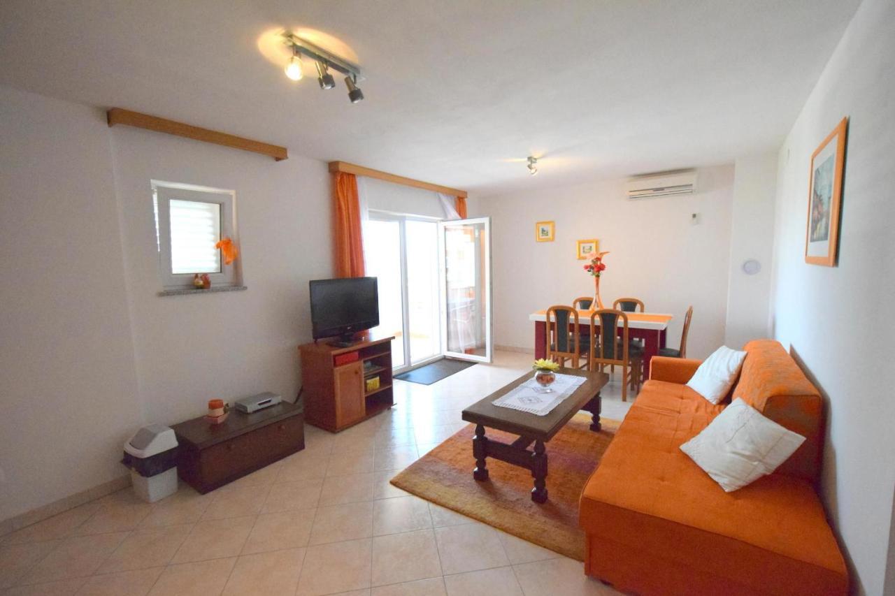 Apartments Gabrijel Malinska Luaran gambar