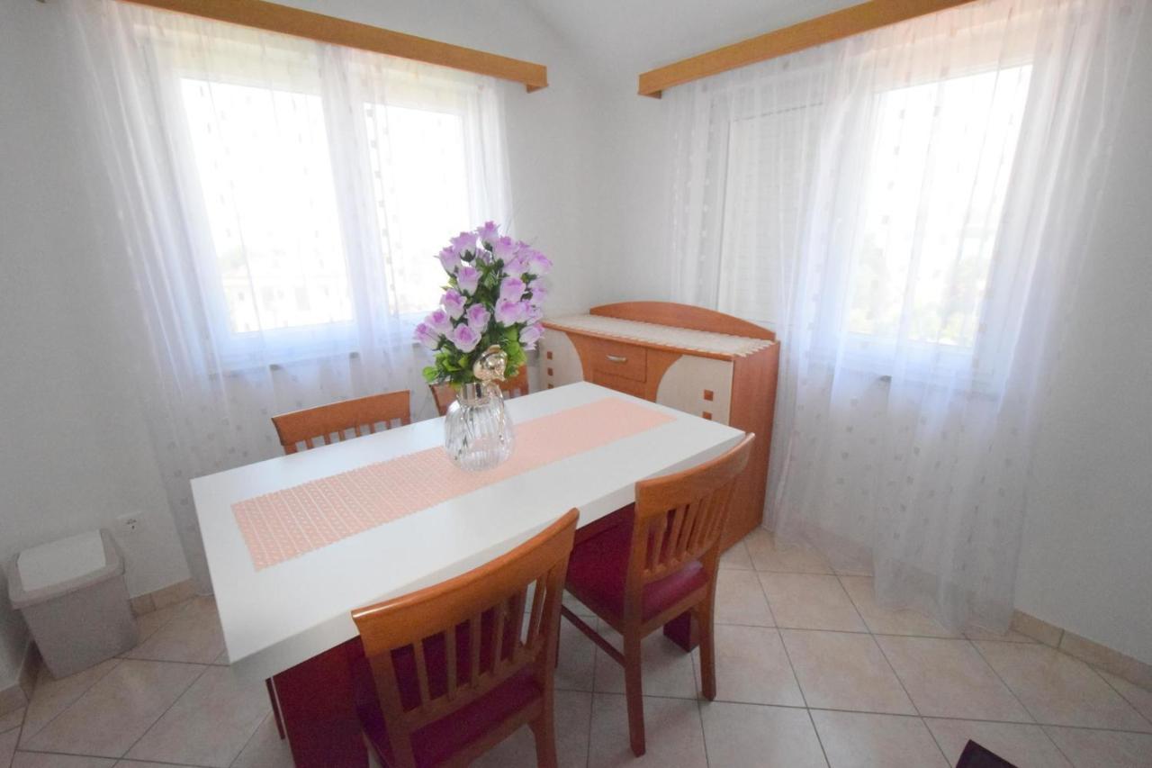 Apartments Gabrijel Malinska Luaran gambar