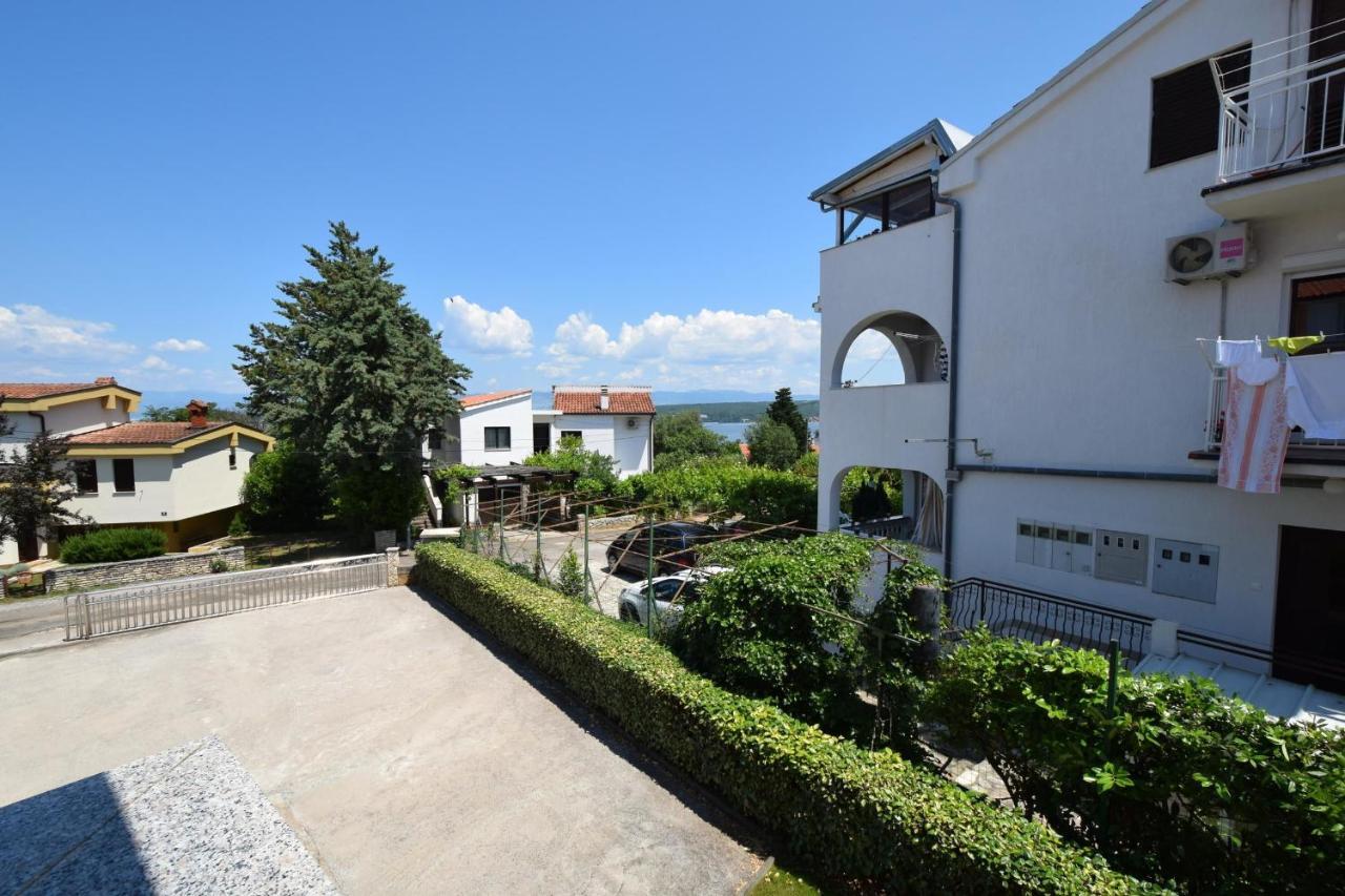 Apartments Gabrijel Malinska Luaran gambar