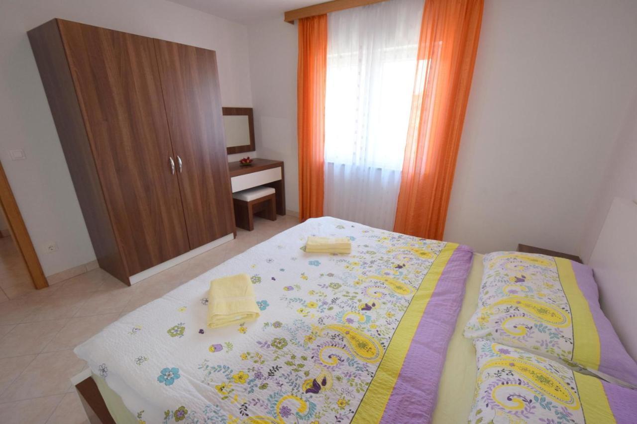 Apartments Gabrijel Malinska Luaran gambar